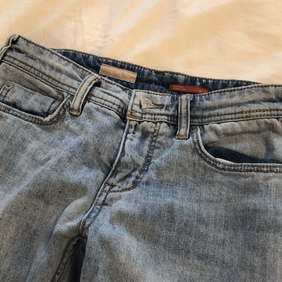 Anthropologie Pilcro Slim Boyfriend distressed light wash jeans. Size 24 Petite. - Picture 3 of 14
